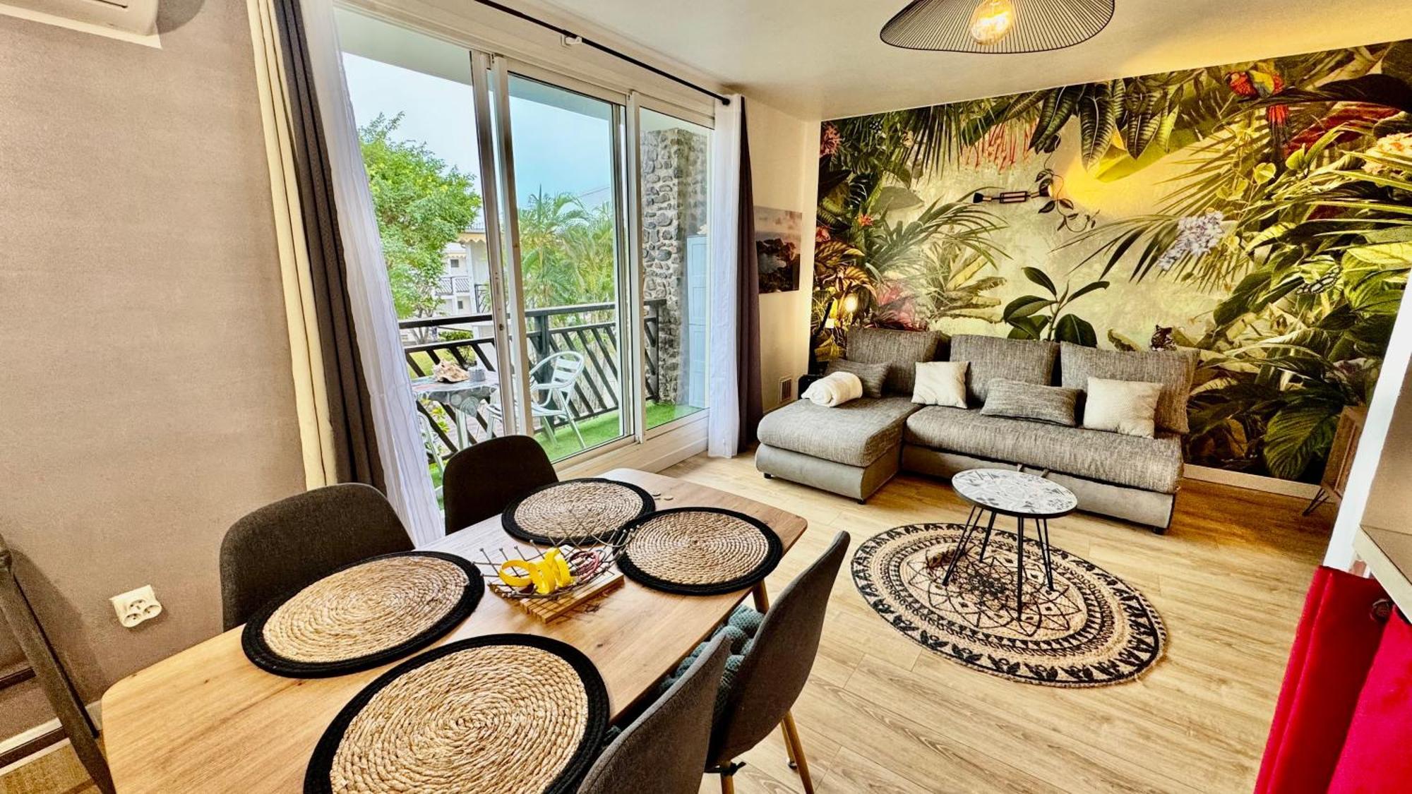 Bikini & Martini Residence Manganao Plage & Piscine Privee サン・フランソワ エクステリア 写真
